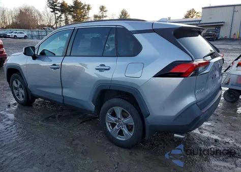 2022 Toyota Rav4 Xle z USA, uszkodzony, nr VIN 2T3P1RFV1NC267087